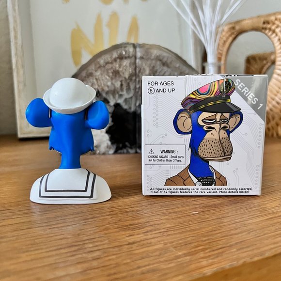 NFTy FIGs 3 Inch Bored Ape Collectible Figure - Series 1 - Picture 4 of 6